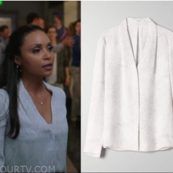 Babaton Aritzia Akira Blouse Matte Satin Snake Print Blouse Espace/Gray Size M - Picture 2 of 13